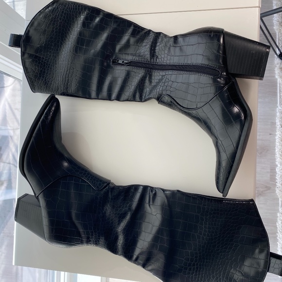 Forever 21 Shoes - Forever 21 Black Western croc boots - size 9